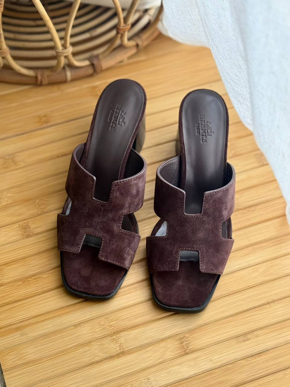 Hermes
AA quality
𝗦𝗶𝘇𝗲 𝟯𝟲 𝘁𝗼 𝟰𝟮 
450 dhs✅

Zain302
♥️♥️♥️