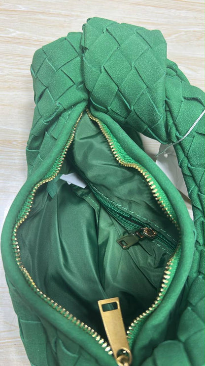 Bottega
24*16 cm
65 dhs🇦🇪🇦🇪

Zain17
♥️♥️♥️