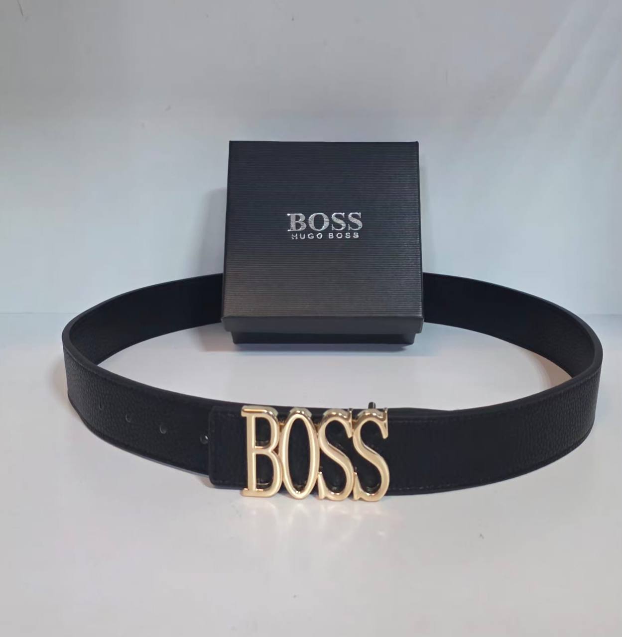 Mens belts 
with box
35 dhs💛

Zain232
♥️♥️♥️