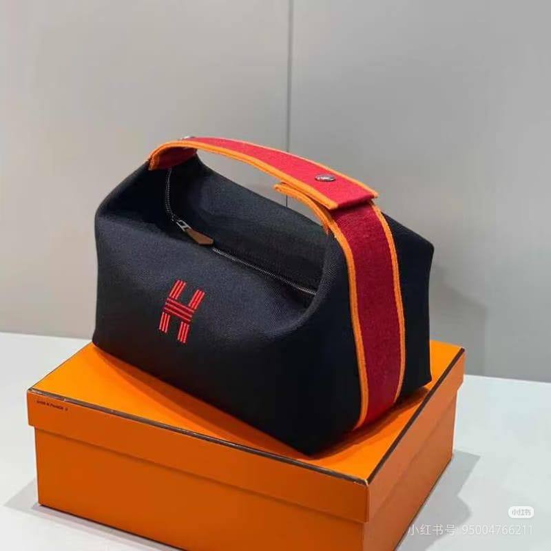 Mixed brands
Gucci
LV
Chanel
Fendi
Hermes

120 dhs🇦🇪🇦🇪

Zain10
♥️♥️♥️