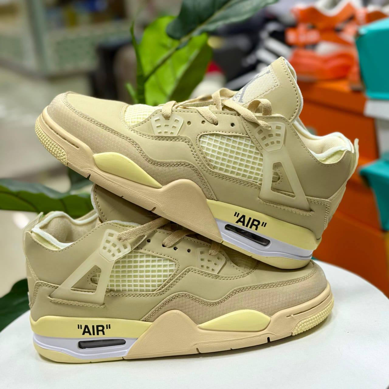 N Air
Size 40 to 45  
105 dhs🇦🇪

Zain27
♥️♥️♥️