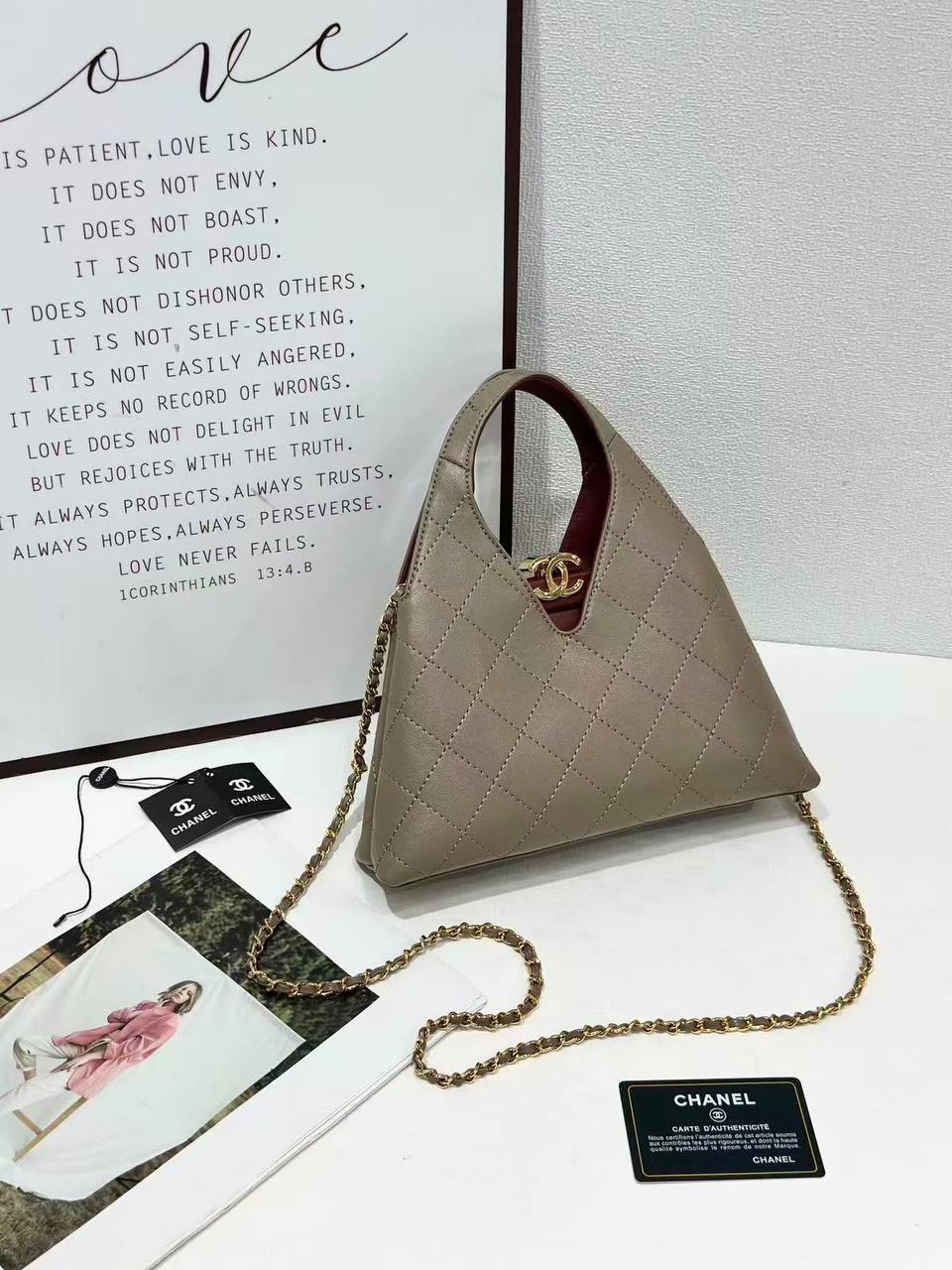 Chanel

140 dhs

Zain132
♥️♥️♥️
