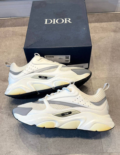 Dior B22 'White Grey'🤍💨
36-45 AVAILABLE 
270 dhs✅

Zain242
♥️♥️♥️
