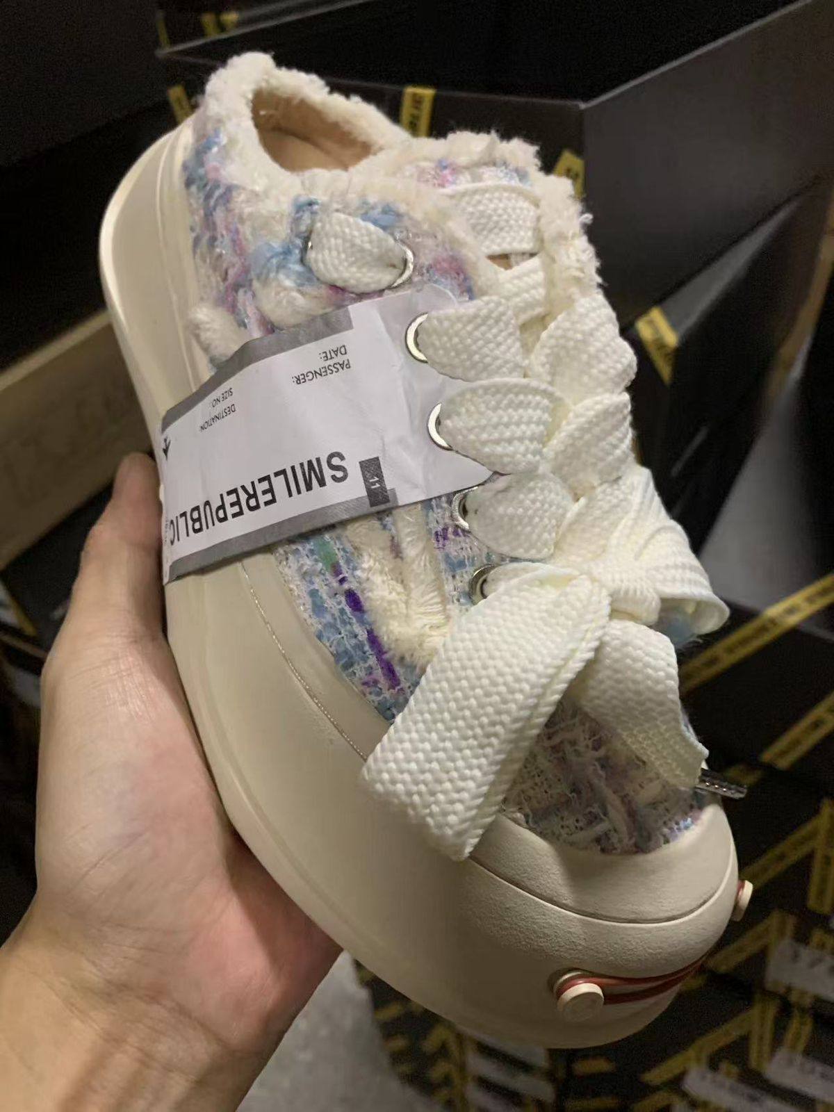 Ladies Fashion Shoes
65 dhs✅
size,35….43
💓💓

Zain161
❣️❣️❣️