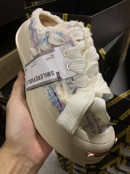 Ladies Fashion Shoes
65 dhs✅
size,35….43
💓💓

Zain161
❣️❣️❣️