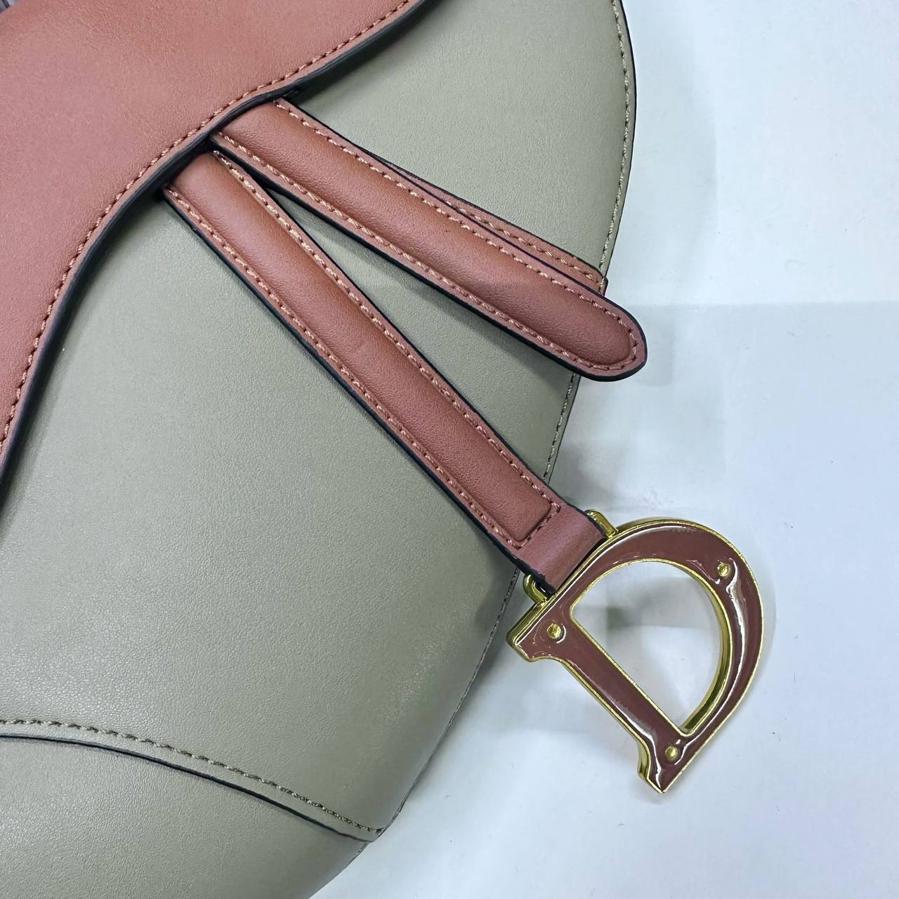 DIOR 
HIGH QUALITY RESTOCK 
130 dhs🪙🖤

Zain39
♥️♥️♥️