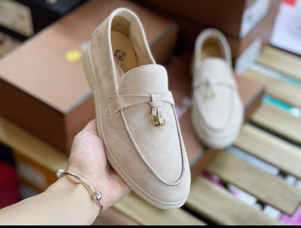 Loro Piana
Size:36 to 42
130 dhs❤️

Zain241
♥️♥️♥️