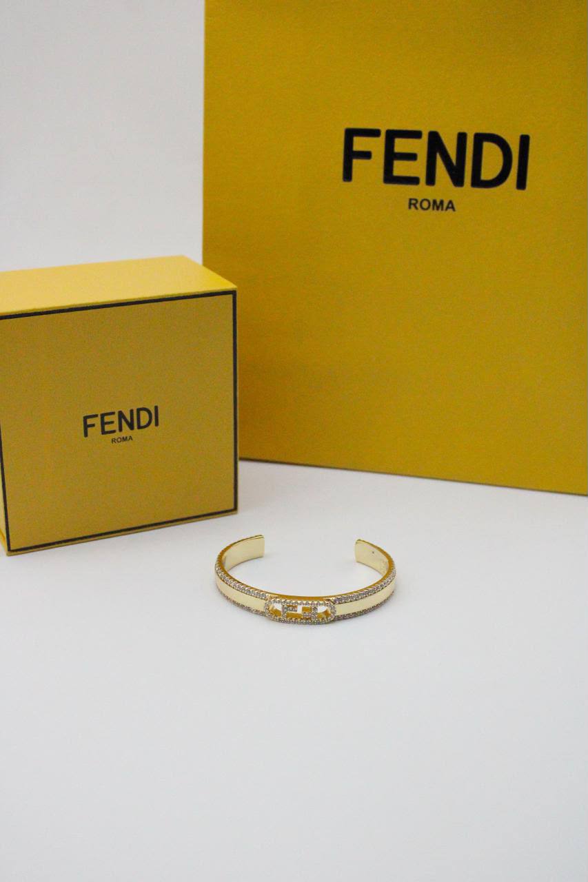 Fendi

Master🌺🌺
For Price 👇 WhatsApp✅
0568585901 
0507557372
0552275751 Owner Zain 👌

Zain122
♥️♥️♥️