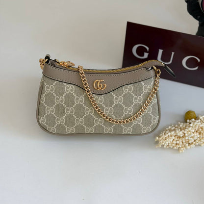 Gucci 
Master ❣️❣️
190 dhs✅

Zain134
♥️♥️♥️