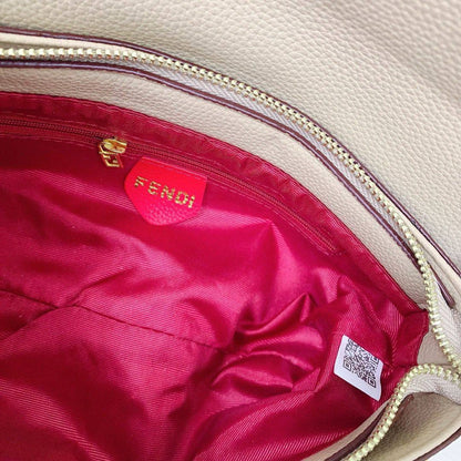 FENDI ʙᴀɢᴜᴇᴛᴛᴇ
sʜᴏᴜʟᴅᴇʀ ʙᴀɢ ɪɴ 
ᴢᴜᴄᴄᴀ ᴄᴀɴᴠᴀs ᴍᴀᴛᴇʀɪᴀʟ
ᴀɴᴅ ʟᴇᴀᴛʜᴇʀ ᴍᴀᴛᴛᴇ ᴍᴀᴛᴇʀɪᴀʟ
ɪᴛ ʜᴀs ᴛᴡᴏ sᴛʀᴀᴘ
ɢᴏʟᴅ ʜᴀʀᴅᴡᴀʀᴇ
sɪᴢᴇ : 27 cm

75 dhs💓

Zain31
♥️♥️♥️