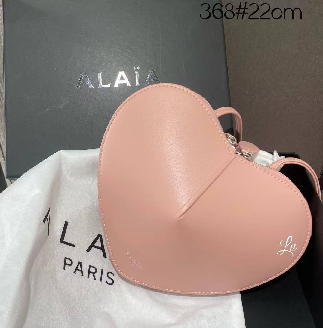 ALAIA
Best quality with box
110 dhs💓
size 22CM

Zain290
♥️♥️♥️