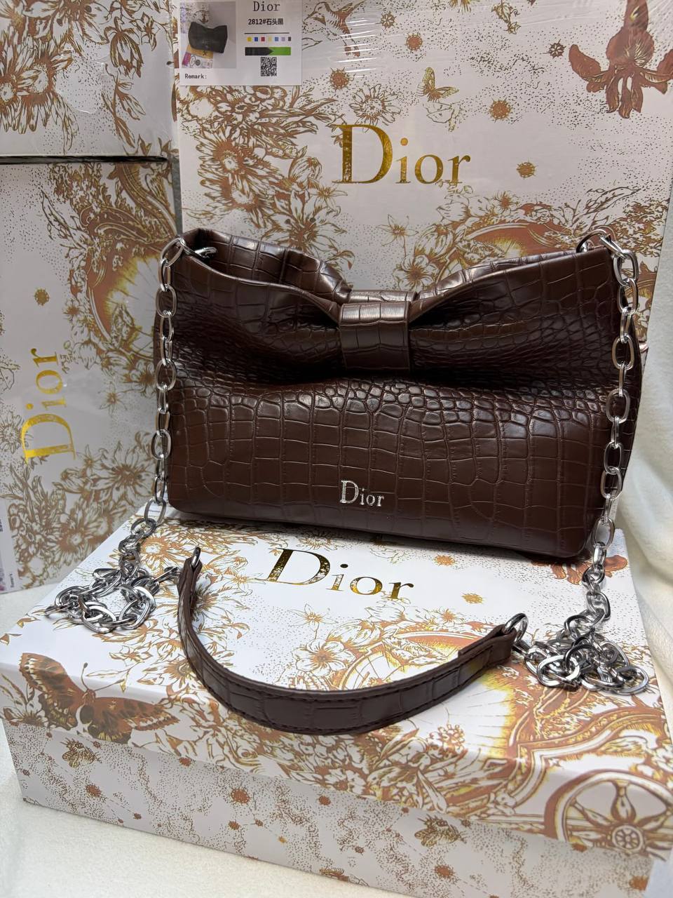 Dior 
Medium Bow Bag
95 dhs✅

Zain265
♥️♥️♥️