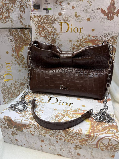 Dior 
Medium Bow Bag
95 dhs✅

Zain265
♥️♥️♥️