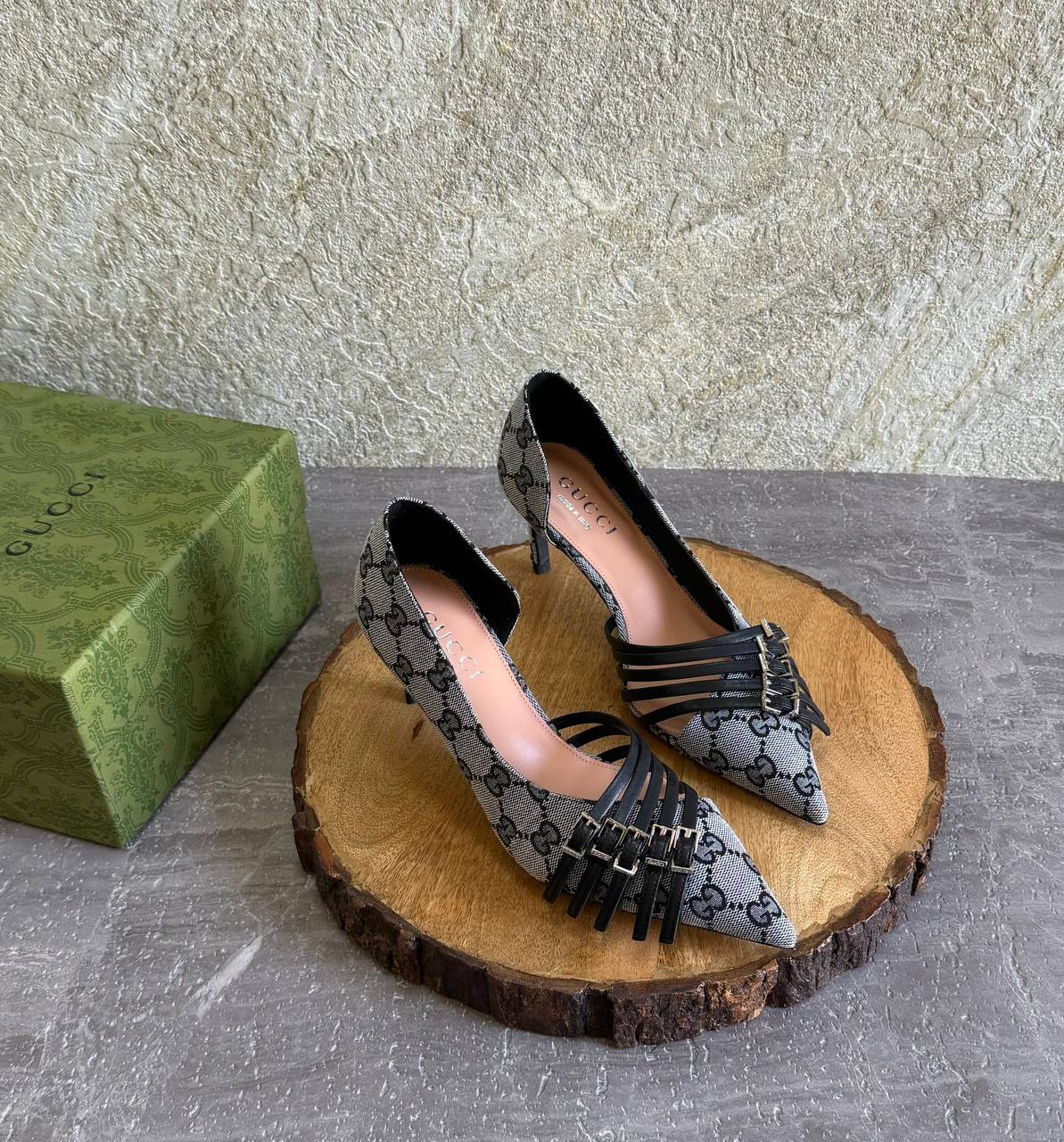 GUCCI 
SuperMaster Quality 💯
450 dhs✅
Size: 36-41💥

Zain171
♥️♥️♥️