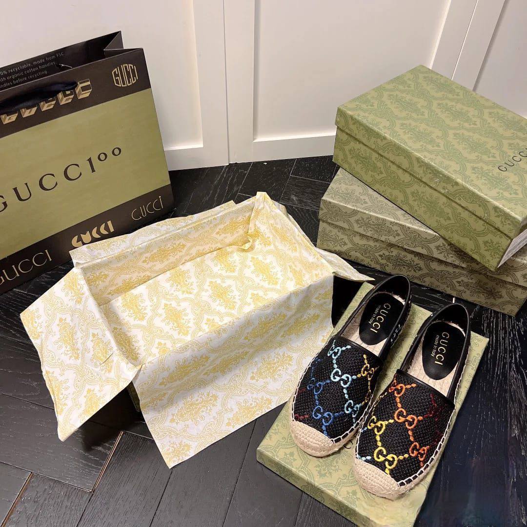 GUCCI SHOES
GOOD QUALITY 
110 dhs✅
Size 36 TO 41

Zain40
♥️♥️♥️
