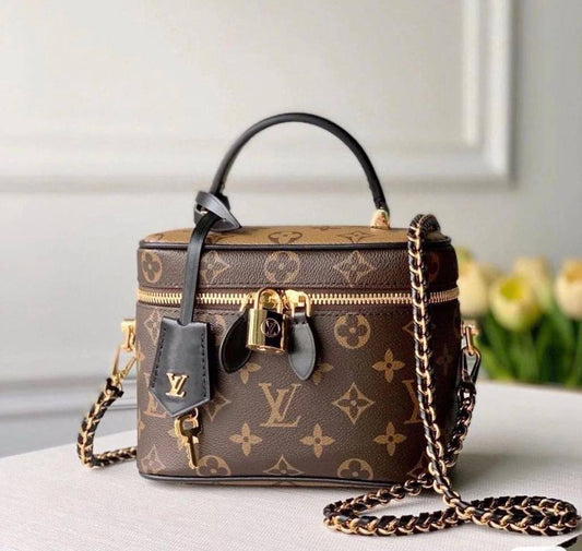 LV
100 dhs🇦🇪
With box

Zain219
💓💓💓