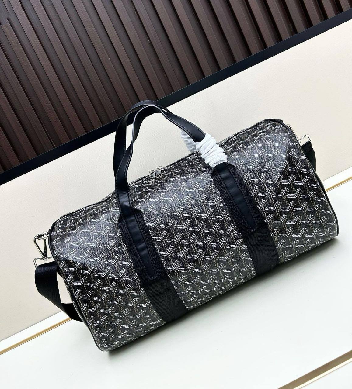 Goyard
Travel Bag
120 dhs✅

Zain17
♥️♥️♥️