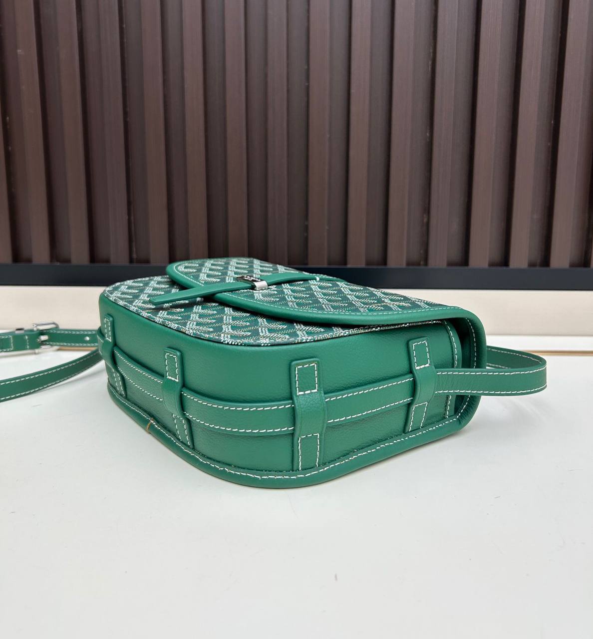 GOYARD 

SLING BAG NEW CAME 
UNISEX HIGH QUALITY 

WITH BOX 
🎁🎁🎁

110 dhs💓

Zain39
♥️♥️♥️
