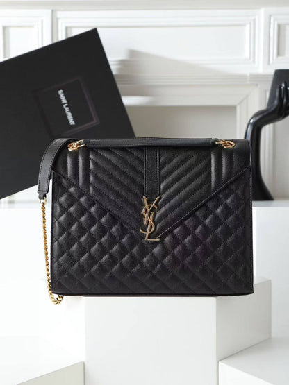 Ysl

330 dhs🇦🇪🇦🇪

Zain153
♥️♥️♥️