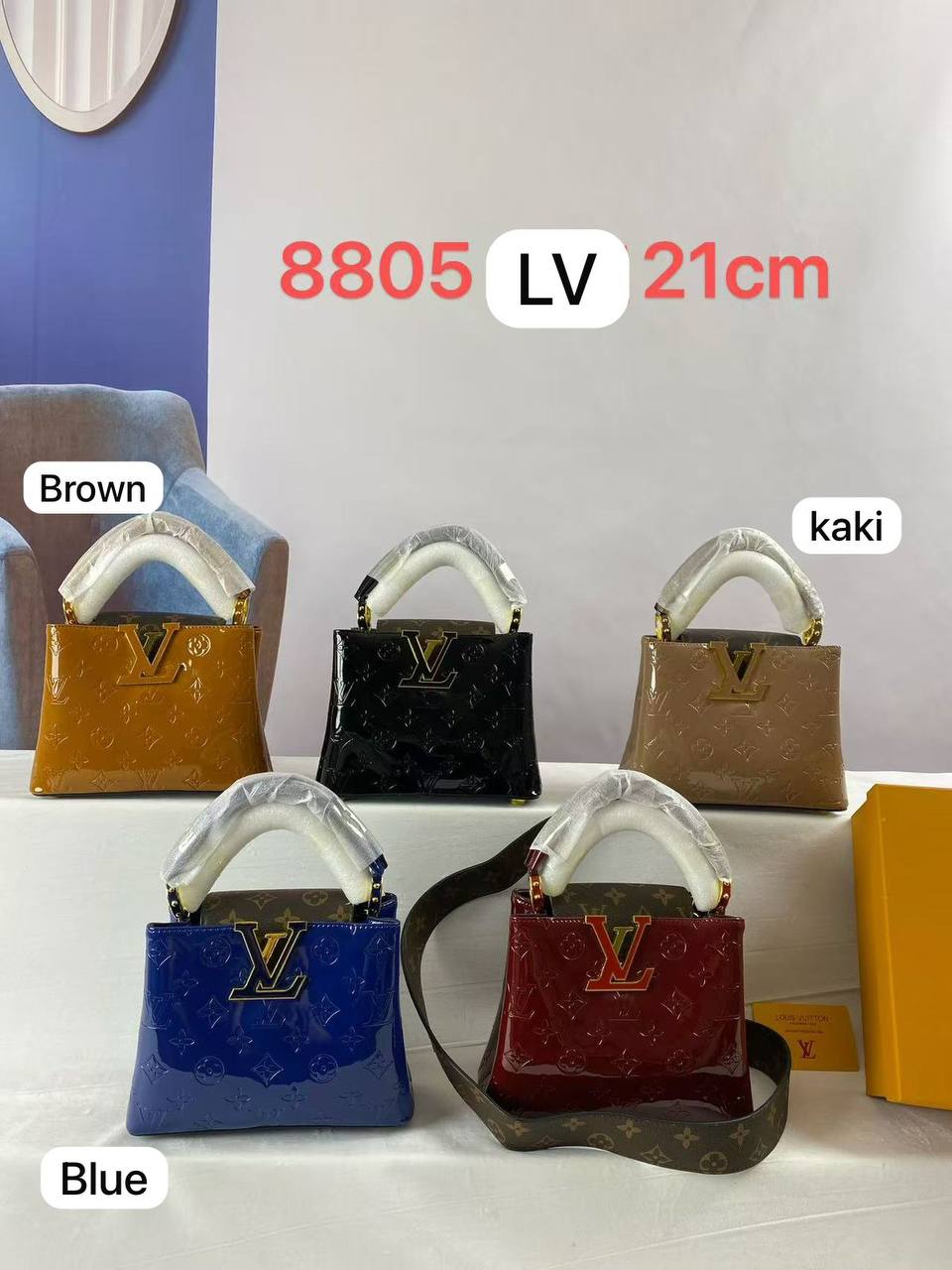 LV 

1️⃣ First Quality +🎁
Size : 21 * 15 cm
95 dhs🇦🇪🇦🇪

with box🎁
Zain115
♥️♥️♥️