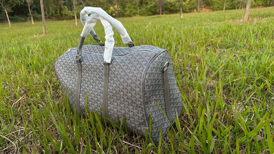 Goyard 
110 dhs🇦🇪🇦🇪
size 55cm

Zain42
♥️♥️♥️