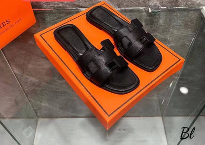 Hermes 
75 dhs🌺
good quality 
size 36 to 42 

Zain278
♥️♥️♥️