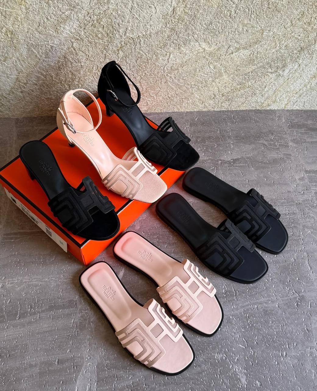 HERMES 
SuperMaster Quality 💯
450 dhs🇦🇪🇦🇪
Size: 36-41 💥

Zain171
♥️♥️♥️