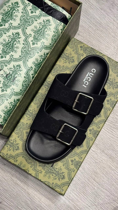 Gucci
Size 40 TO 45 
120 dhs💓

Zain183
♥️♥️♥️