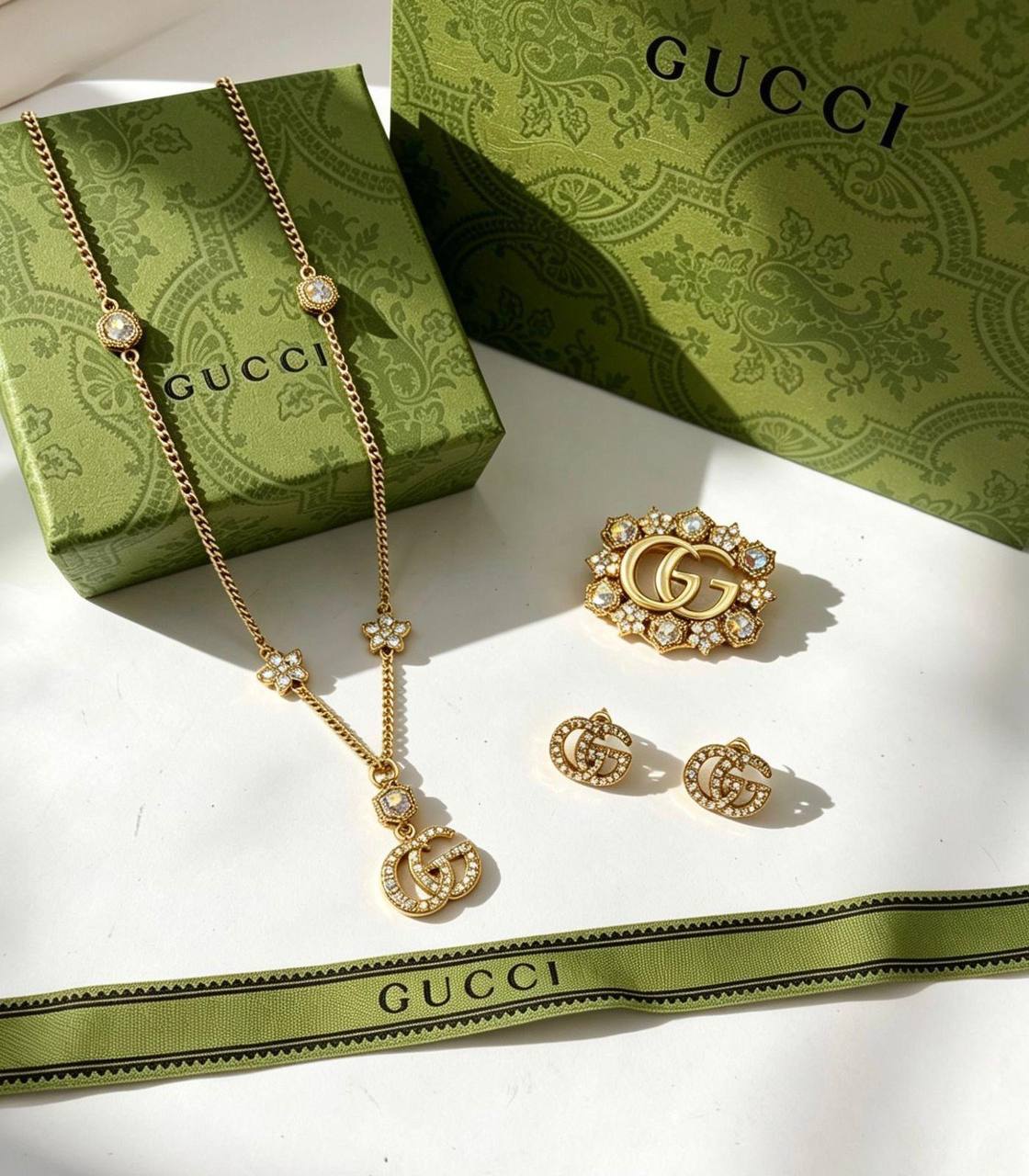 GUCCI SET 
MASTER💫✨
150 DHS✅
WITH SMALL BOX AND PAPER BAG🛍️🎁
Limited Stock🌟

Zain89
♥️♥️♥️