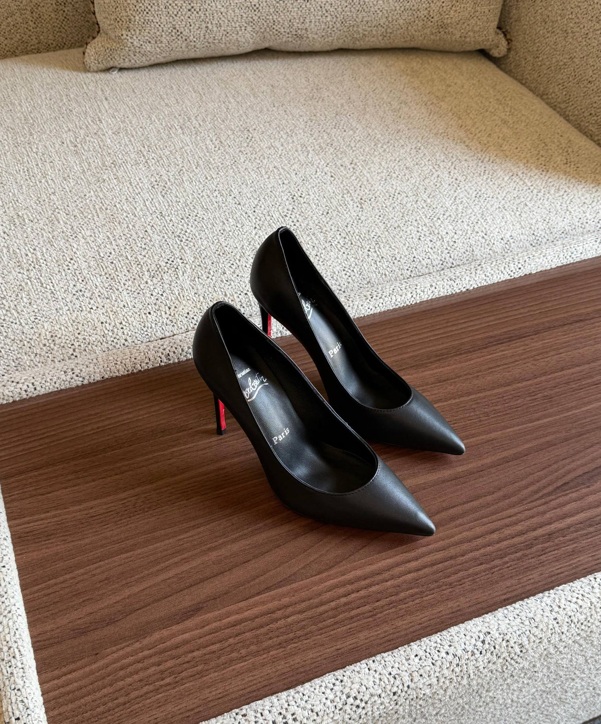 LOUBOUTIN

SuperMaster Quality 💯
530 dhs🇦🇪🇦🇪
Size: 36 -41💥

Zain171
♥️♥️♥️