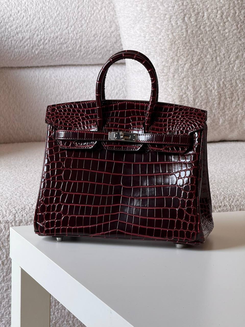 Hermes birkin croc 25cm💕master quality😍


with box❤️
🎁🎁🎁

780 dhs🪙🌨️

Zain52
♥️♥️♥️