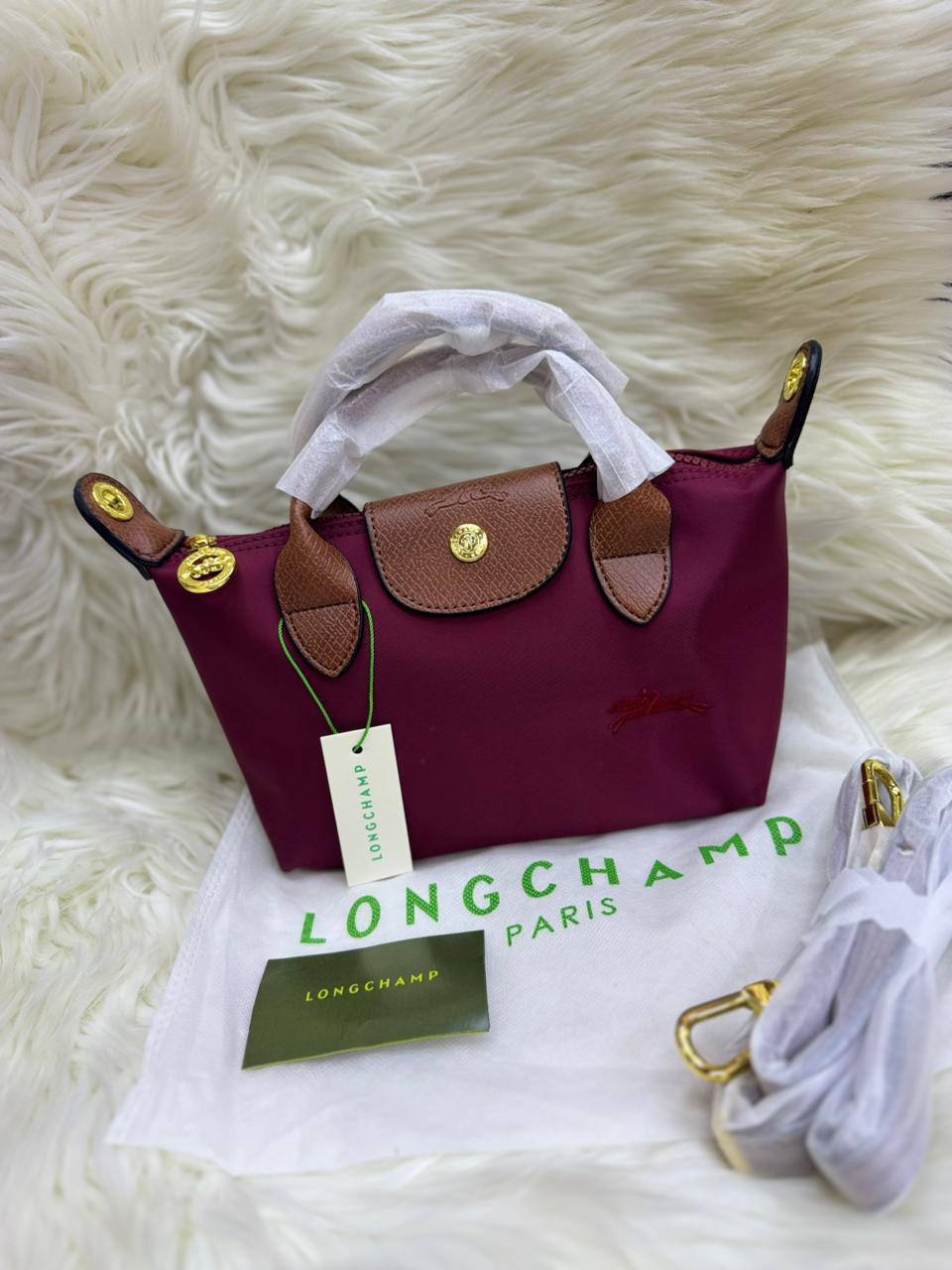 🌷 Long Champ Small
1️⃣ First  Quality 
Size：23 * 14 cm
65 dhs✅

Zain115
♥️♥️♥️