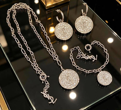 YSL set
Necklace 
Earrings 
Bracelet 
Master quality 💐

*160* AED normal box 📦

Zain48
♥️♥️♥️
