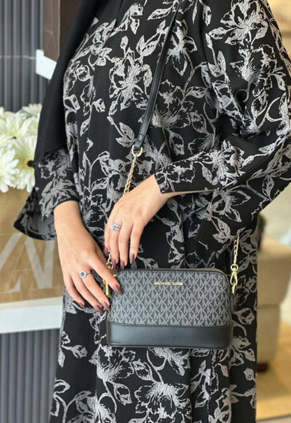 MK
90 dhs✅ 
with box high quality

Zain26
♥️♥️♥️
