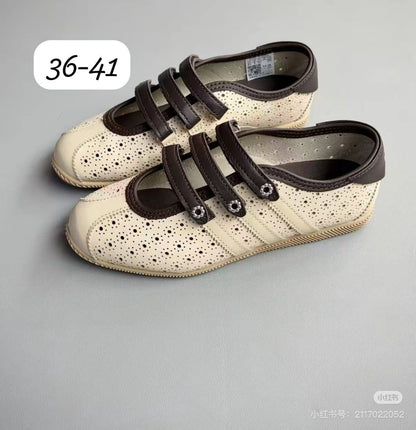 Adidas

All size have now 
Good quality 

120 dhs🇦🇪🇦🇪

Zain138
♥️♥️♥️