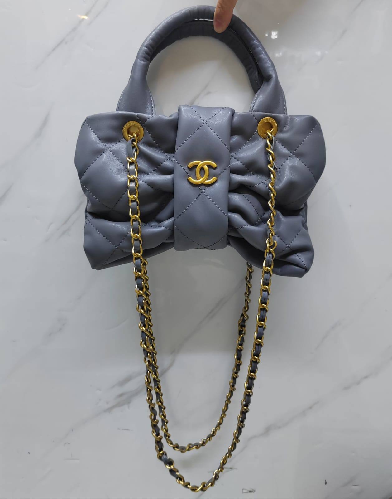 Chanel
withbox 
🎁🎁🎁

110 dhs❣️

Zain143
♥️♥️♥️