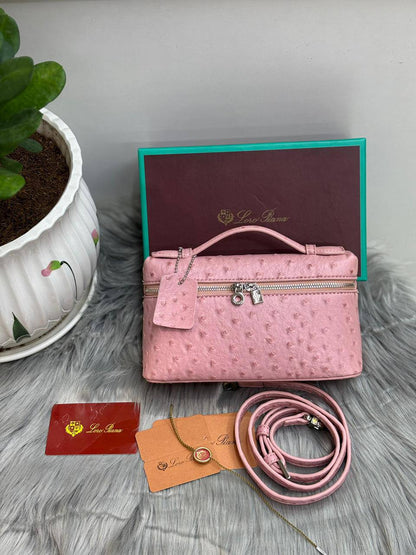 loro piana
SIZE  ………21CM 🥰

80 dhs🪙🌨️

with BOX
🎁🎁🎁

Zain244
♥️♥️♥️