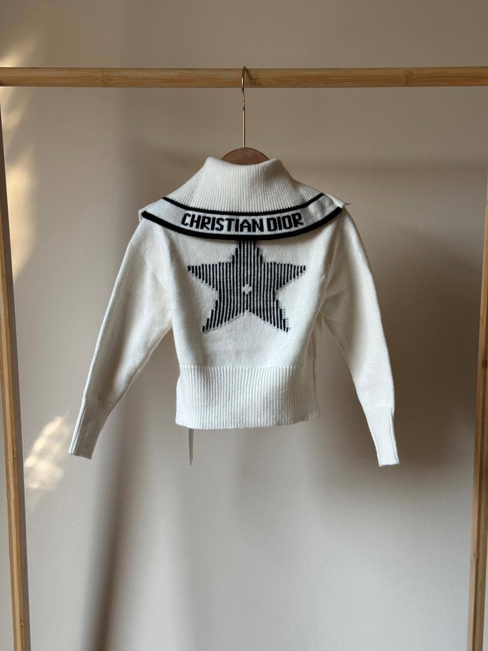 Dior
Super master quality 😍
Size:2/ 12years old
250 dhs🪙🌨️

Zain261
♥️♥️♥️