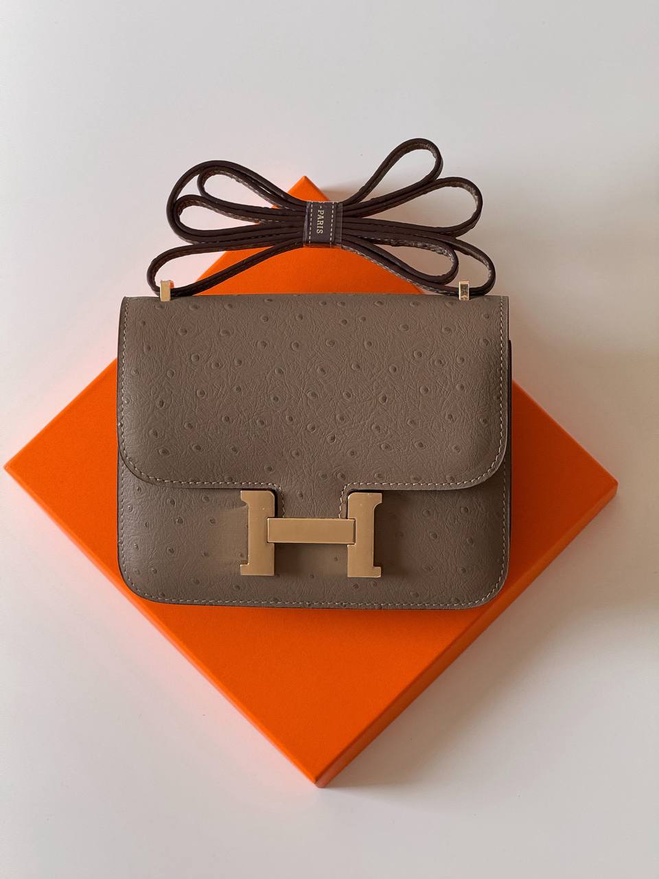 Hermes constance ostrich 18cm💕master quality😍

with box❤️ 
🎁🎁🎁

340 dhs🪙🌨️

Zain51
♥️♥️♥️