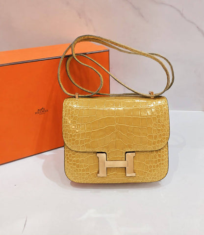 HERMES 

NEW CAME 
GOOD QUALITY 

WITH BOX 
110 dhs🇦🇪🇦🇪

Zain295
Zain39
♥️♥️♥️