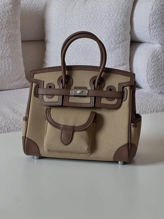 Hermes birkin 25cm💕master quality😍with box❤️
580 dhs🪙🌨️

Zain52
♥️♥️♥️