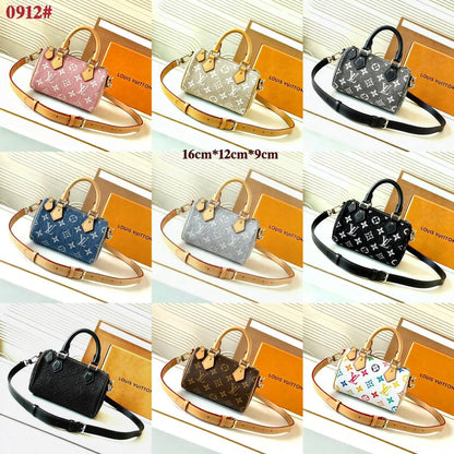 LV SPEEDY MINI SIZE GOOD QUALITY WITH BOX 
100 dhs🇦🇪🇦🇪
Size:16cm

Zain195
♥️♥️♥️