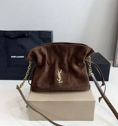 YSL 

SMALL SIZE 

WITH BOX 
🎁🎁🎁

105 dhs✅

Zain295
♥️♥️♥️