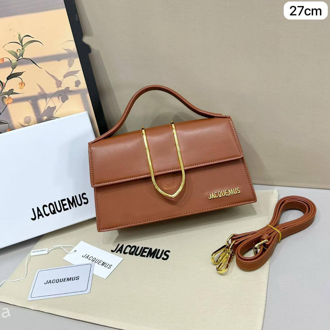 💖 Jacquemus
1️⃣ First quality +🎁
Size : 24  * 15 cm
110 dhs🇦🇪🇦🇪
with box 🎁

Zain115
♥️♥️♥️