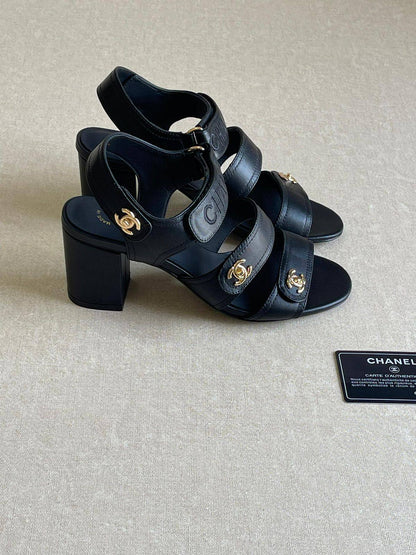 CHANEL 
SuperMaster Quality 💯
480 dhs🌺
Size:36-41💥

Zain171
♥️♥️♥️