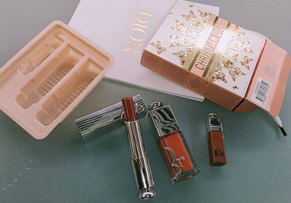 3in1 Christian 

dior set 
60 dhs🇦🇪🇦🇪

Zain01
♥️♥️♥️