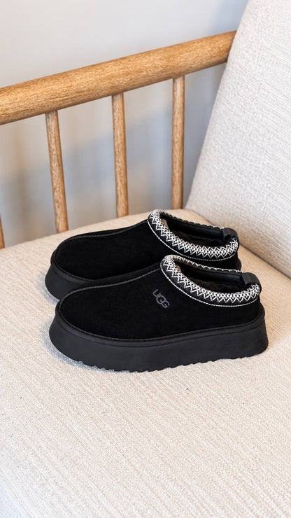 UGG
QUALITY: SUPER MASTER 

SIZE: 35 TO 42
430 dhs🇦🇪🇦🇪

Zain319
♥️♥️♥️