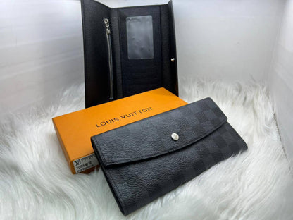 LV Wallets
45 dhs✅

Zain182
♥️♥️♥️