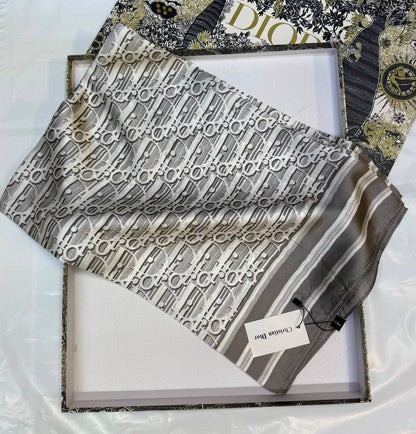Silk scarf 🧣
40 dhs💓

Zain93
♥️♥️♥️
