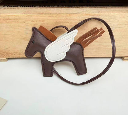 Hermes Horse Bag Charm 🔥
15 dhs✅

Zain243
♥️♥️♥️